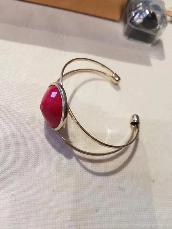 New red stone bracelet – photo 2